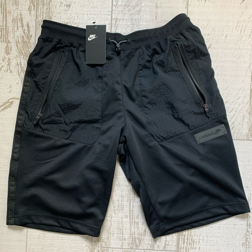 Nike Sportwear Air Max shorts